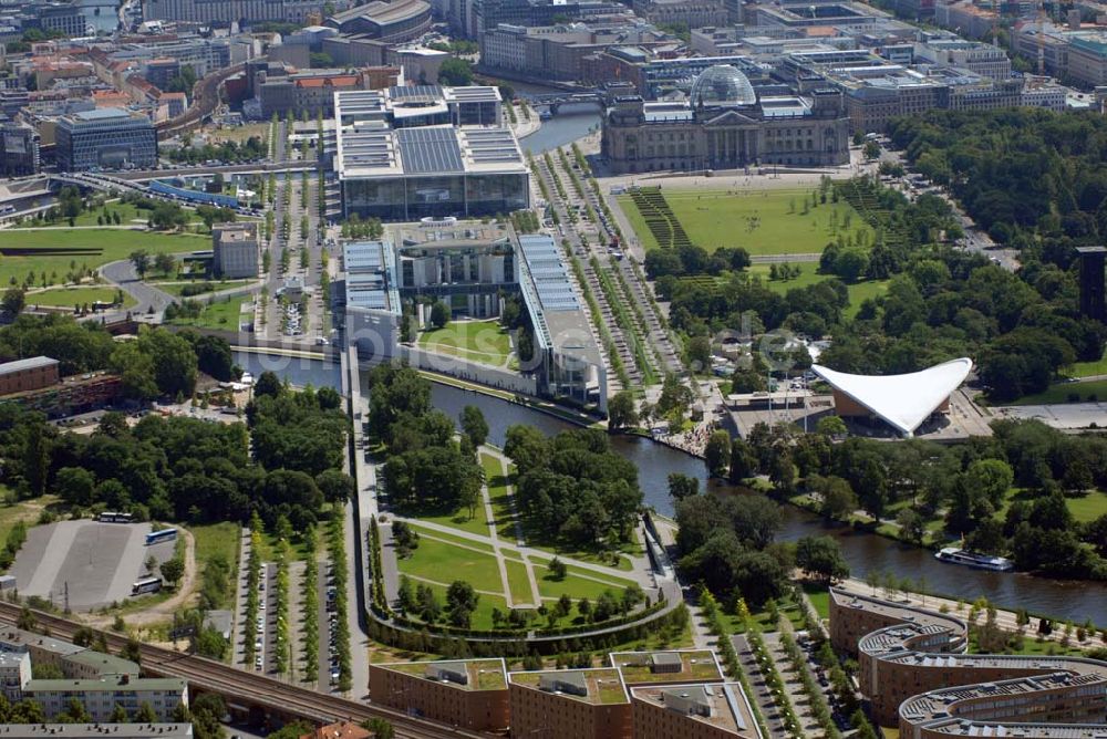 Berlin von oben - Bundeskanzleramt und Regierungsviertel in Berlin