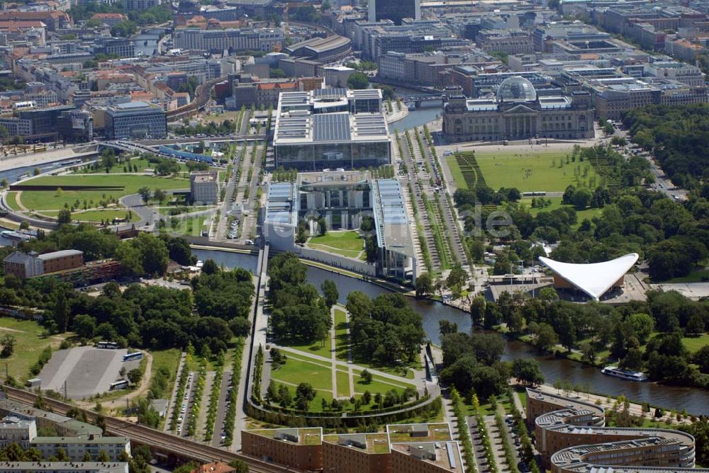 Berlin aus der Vogelperspektive: Bundeskanzleramt und Regierungsviertel in Berlin