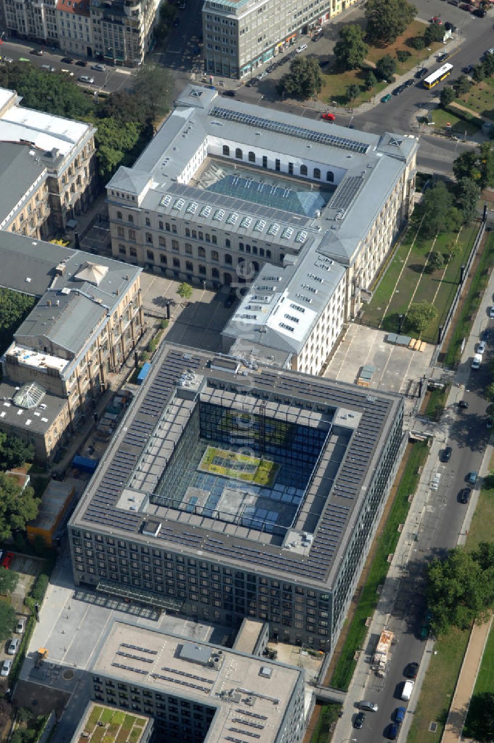 Berlin von oben - Bundesministerium für Verkehr, Bau und Stadtentwicklung in Berlin