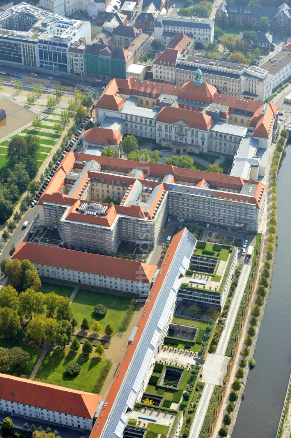 Luftbild Berlin - Bundesministerium für Wirtschaft und Technologie Berlin