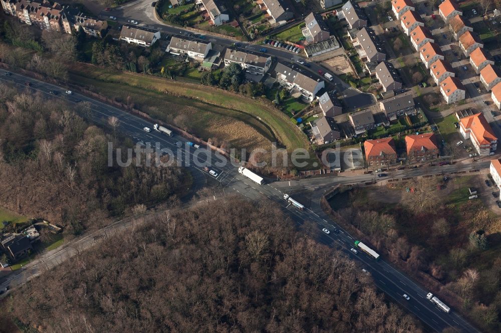 Gladbeck von oben - Bundesstraße B 224 in Gladbeck im Bundesland Nordrhein-Westfalen