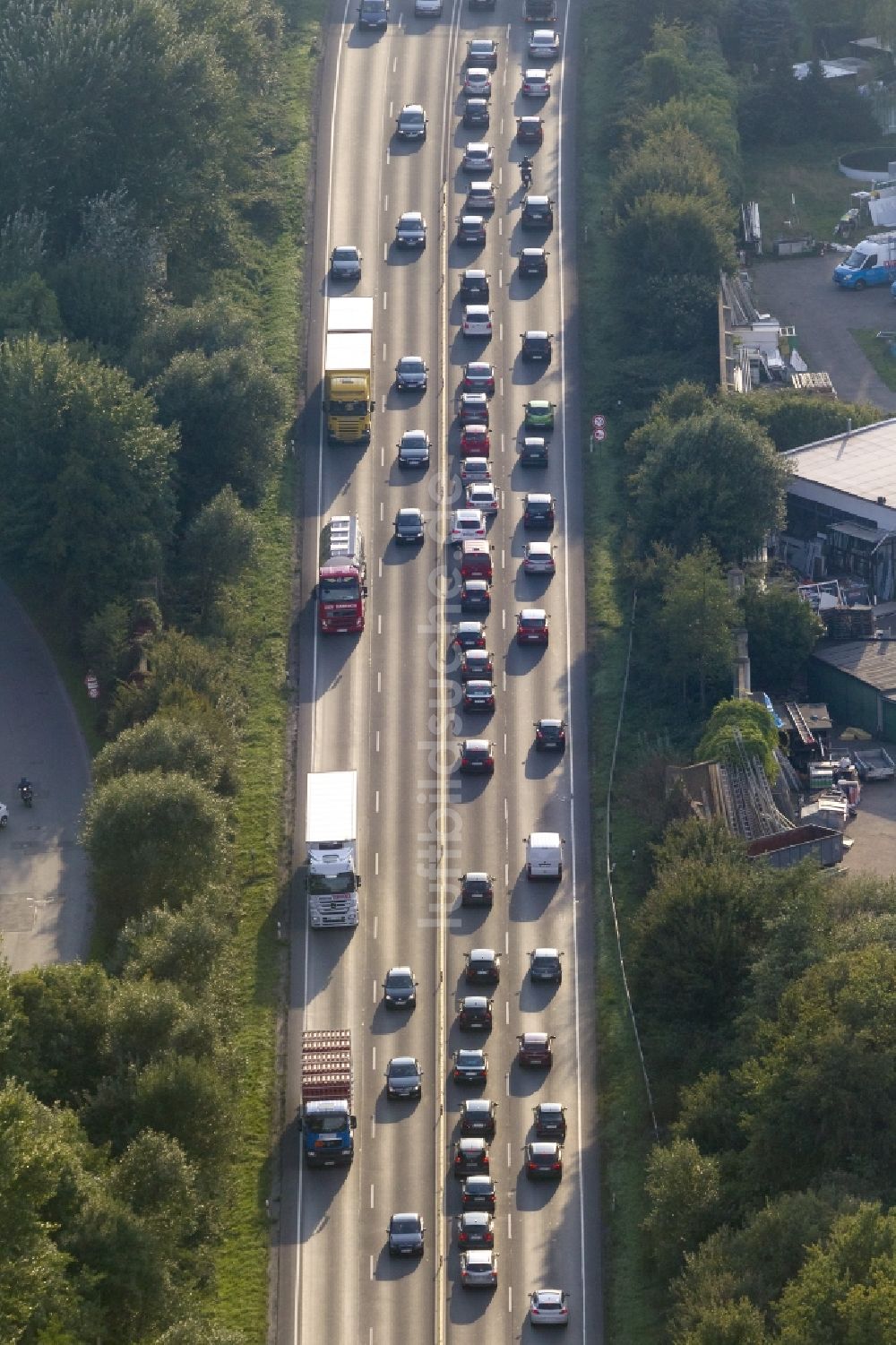 Gelsenkirchen von oben - Bundesstraße auf dem Stadtgebiet Gladbeck bei Gelsenkirchen im Ruhrgebiet in Nordrhein-Westfalen