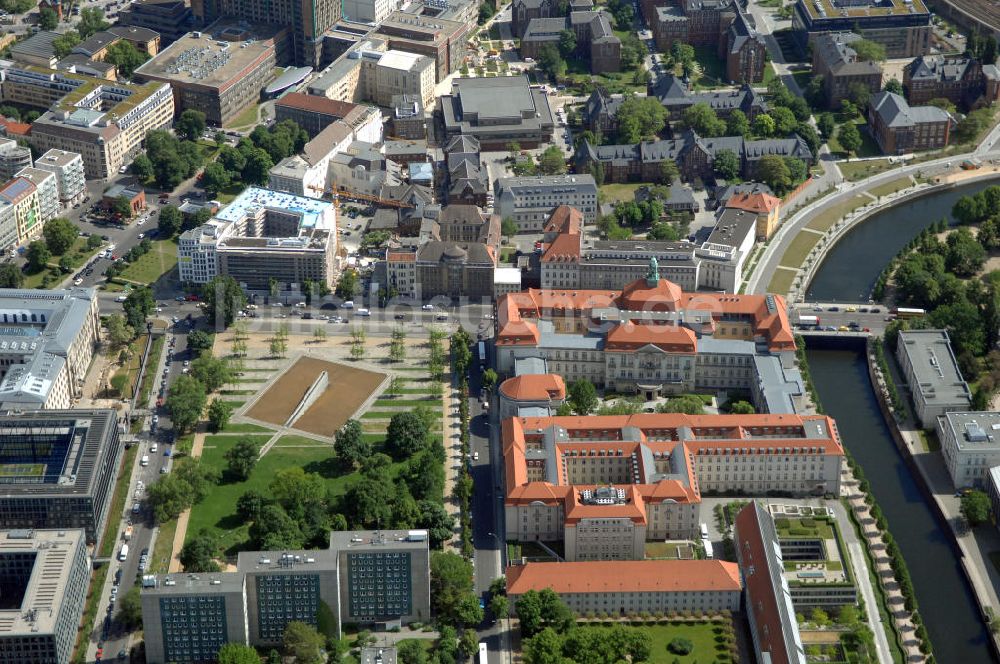 Luftaufnahme Berlin - Bundeswirtschaftsministerium an der Invalidenstrasse in Berlin-Mitte