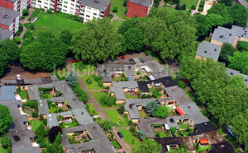 Duisburg aus der Vogelperspektive: Bungalowsiedlung an der Knappenstraße im Stadtteil Homberg in Duisburg im Bundesland Nordrhein-Westfalen