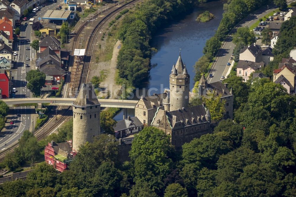 Altena von oben - Burg Altena im Sauerland bei Altena im Bundesland Nordrhein-Westfalen NRW