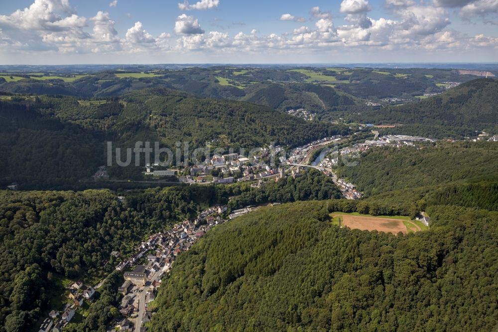 Luftbild Altena - Burg Altena im Sauerland bei Altena im Bundesland Nordrhein-Westfalen NRW