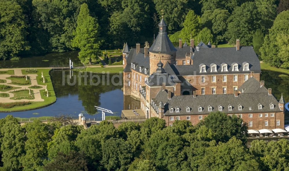 Isselburg aus der Vogelperspektive: Burg Anholt in Isselburg in Nordrhein-Westfalen