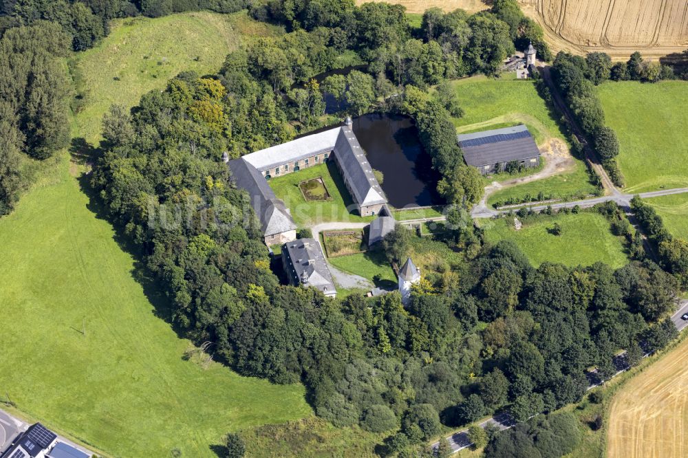 Luftaufnahme Dreiborn - Burg Dreiborn in Schleiden im Bundesland Nordrhein-Westfalen, Deutschland