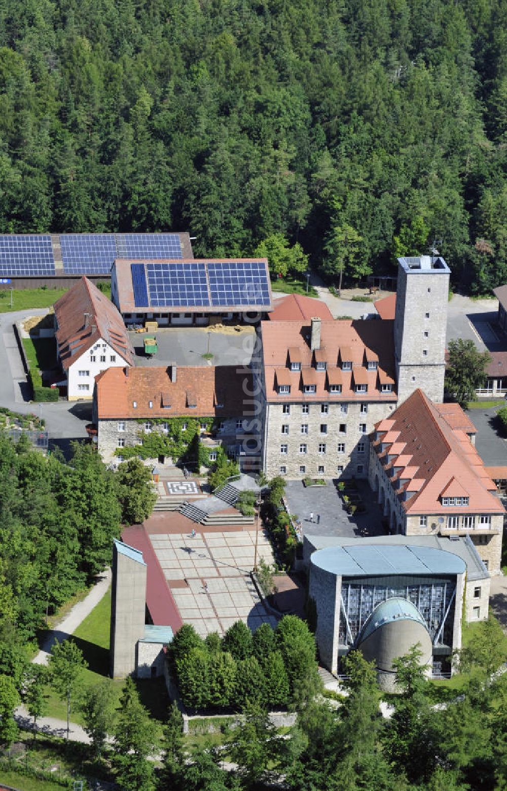 Ebermannstadt von oben - Burg Feuerstein bei Ebermannstadt, Bayern