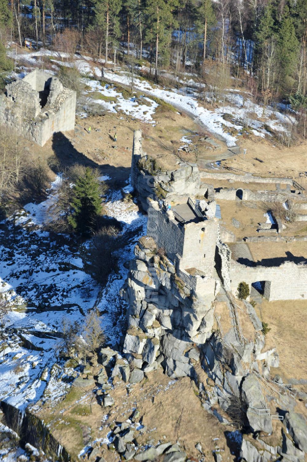 Flossenbürg aus der Vogelperspektive: Burg Flossenbürg in Bayern