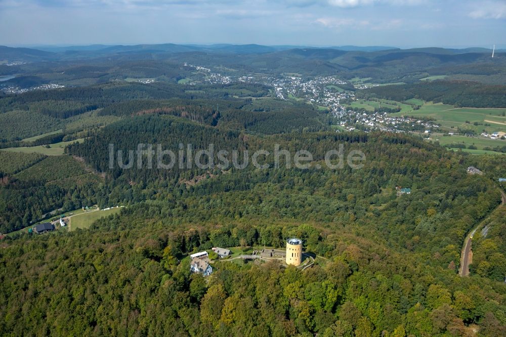 Hilchenbach aus der Vogelperspektive: Burg Gingsburg in Hilchenbach im Bundesland Nordrhein-Westfalen, Deutschland