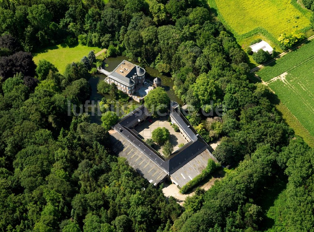 Luftbild Vettweiß - Burg Gladbach im Ortsteil Gladbach in der Gemeinde Vettweiß im Bundesland Nordrhein-Westfalen