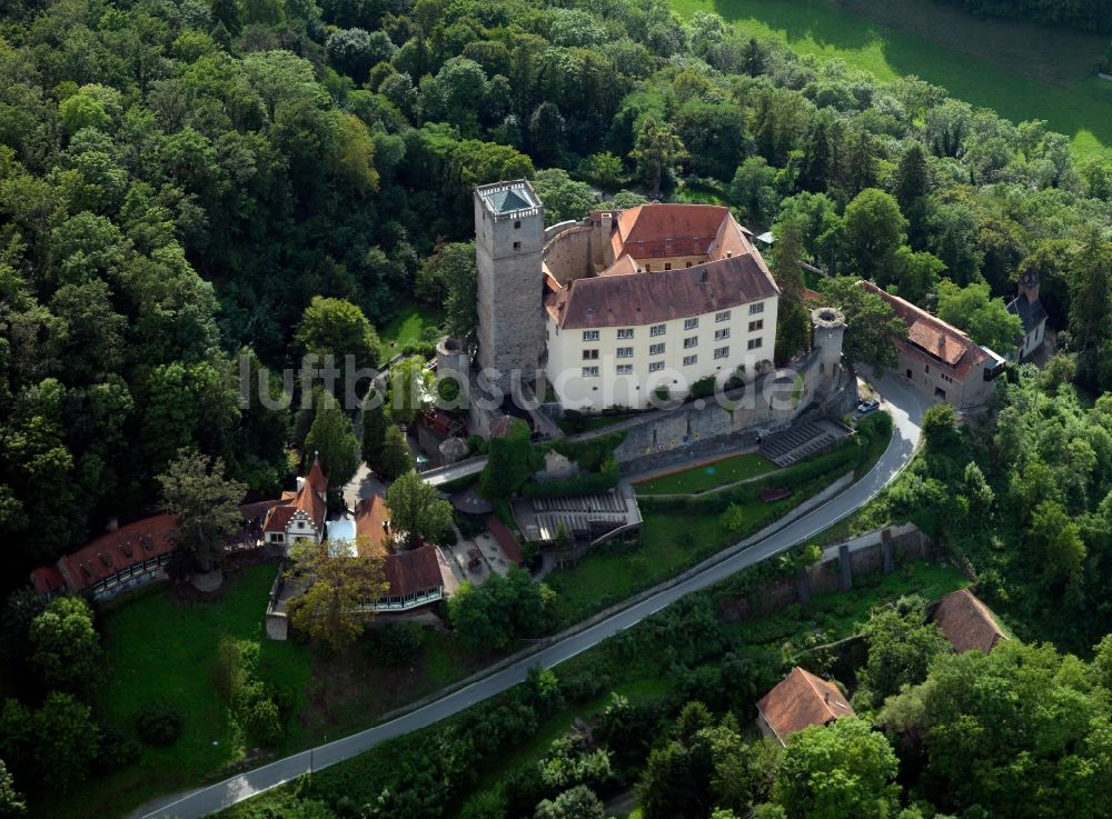 Luftaufnahme Haßmersheim - Burg Guttenberg in Haßmersheim im Bundesland Baden-Württemberg