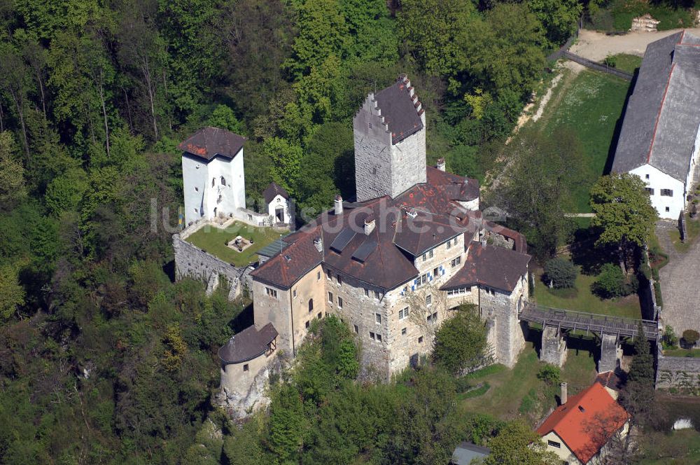 Kipfenberg aus der Vogelperspektive: Burg und Holzbrücke Kipfenberg in Kipfenberg