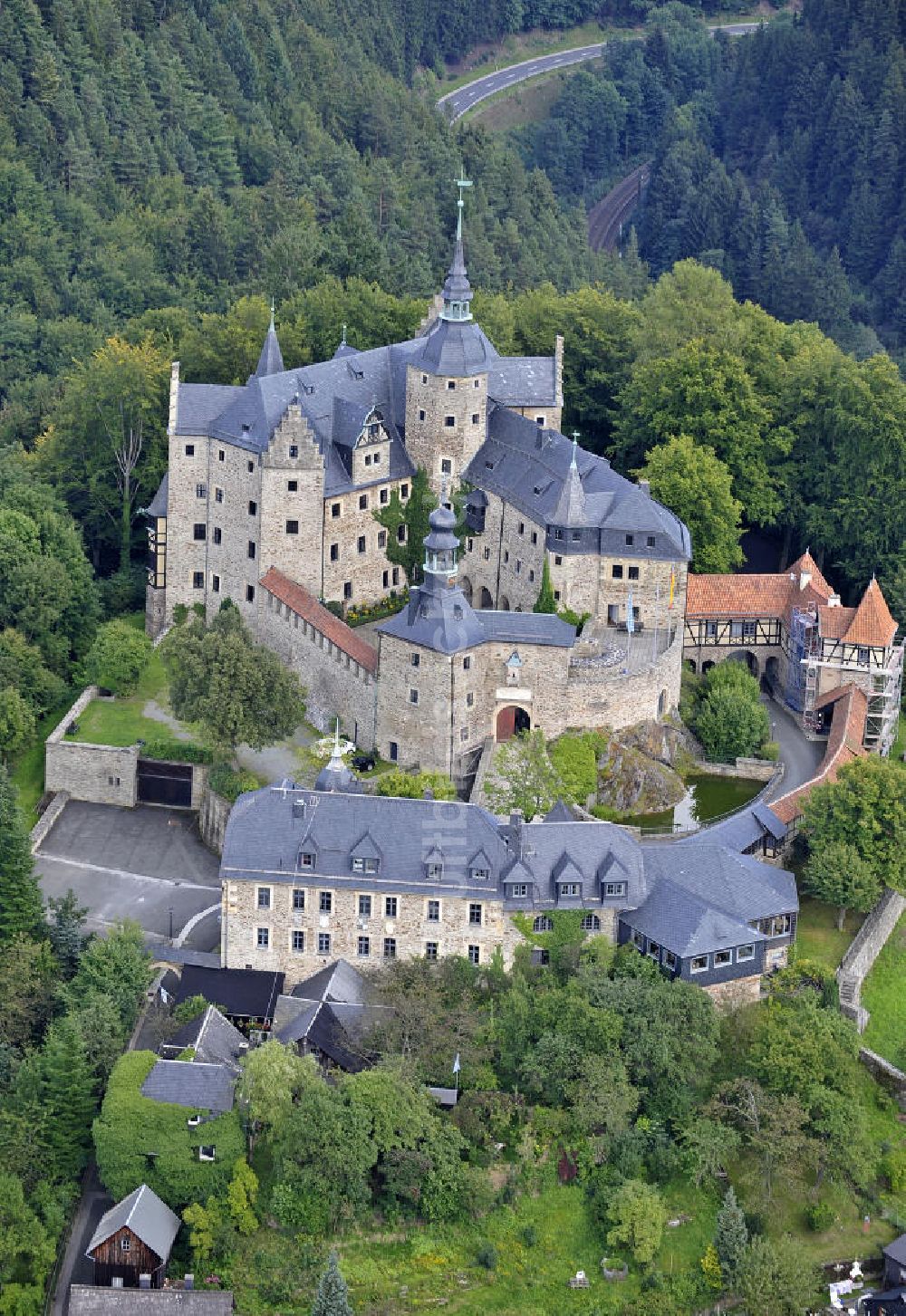 Luftbild Ludwigsstadt - Burg Lauenstein Bayern