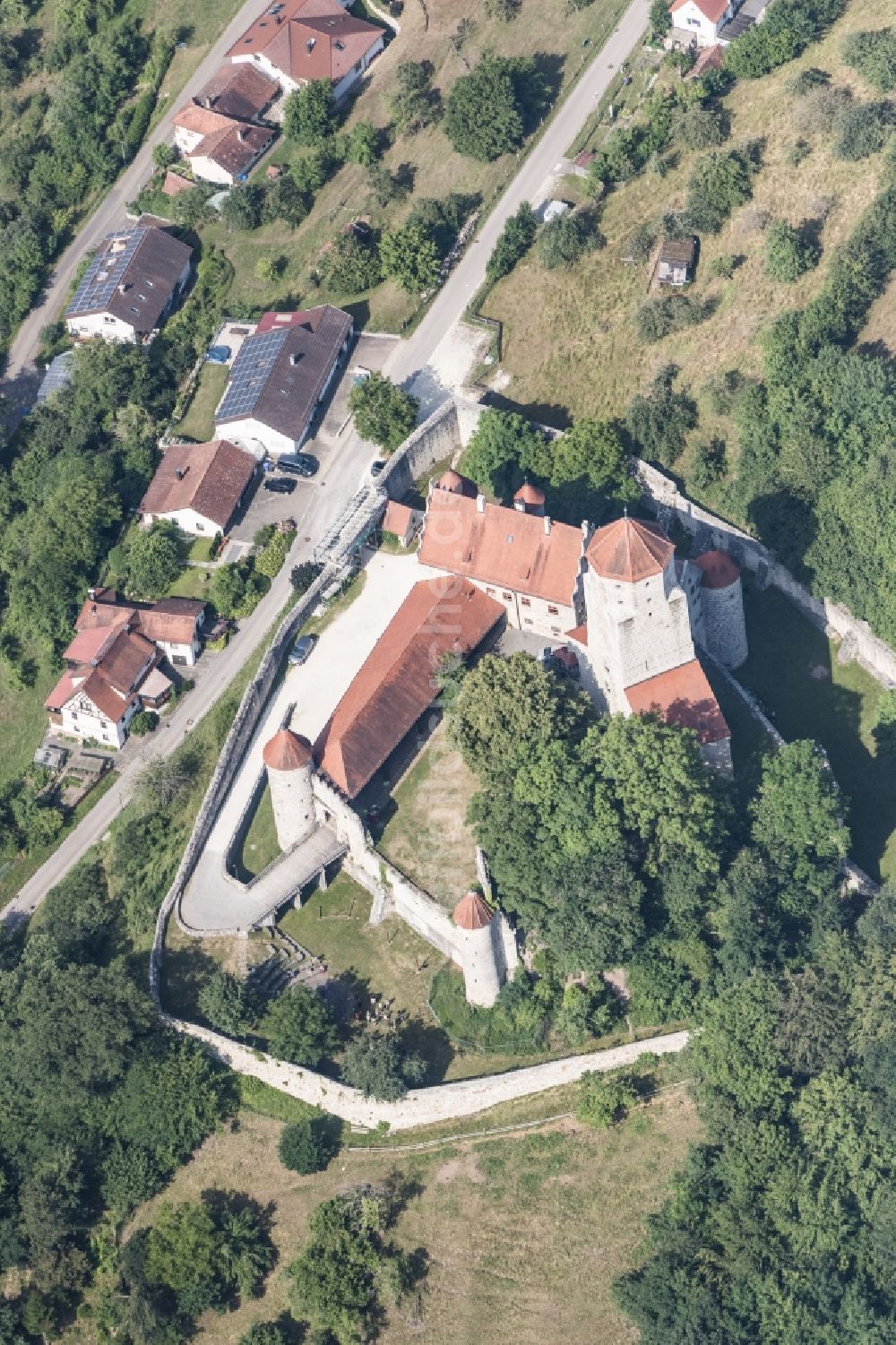 Luftbild Hüttlingen - Burg Marienburg Niederalfingen in Hüttlingen im Bundesland Baden-Württemberg, Deutschland