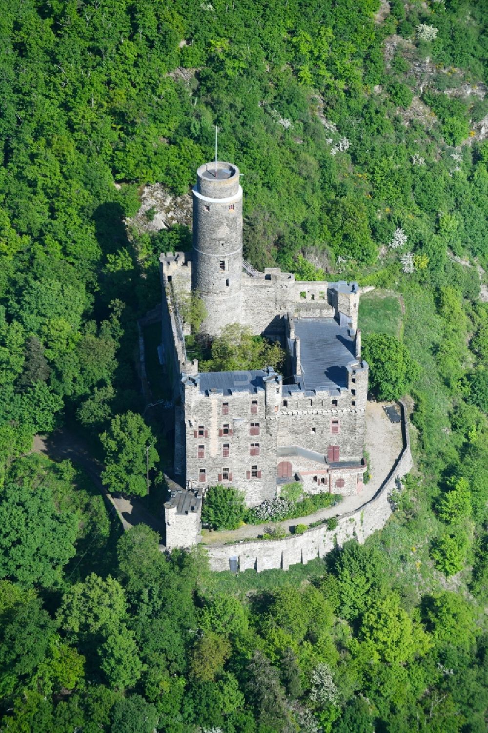 Luftaufnahme Sankt Goarshausen - Burg Maus im Ortsteil Wellmich in Sankt Goarshausen im Bundesland Rheinland-Pfalz, Deutschland