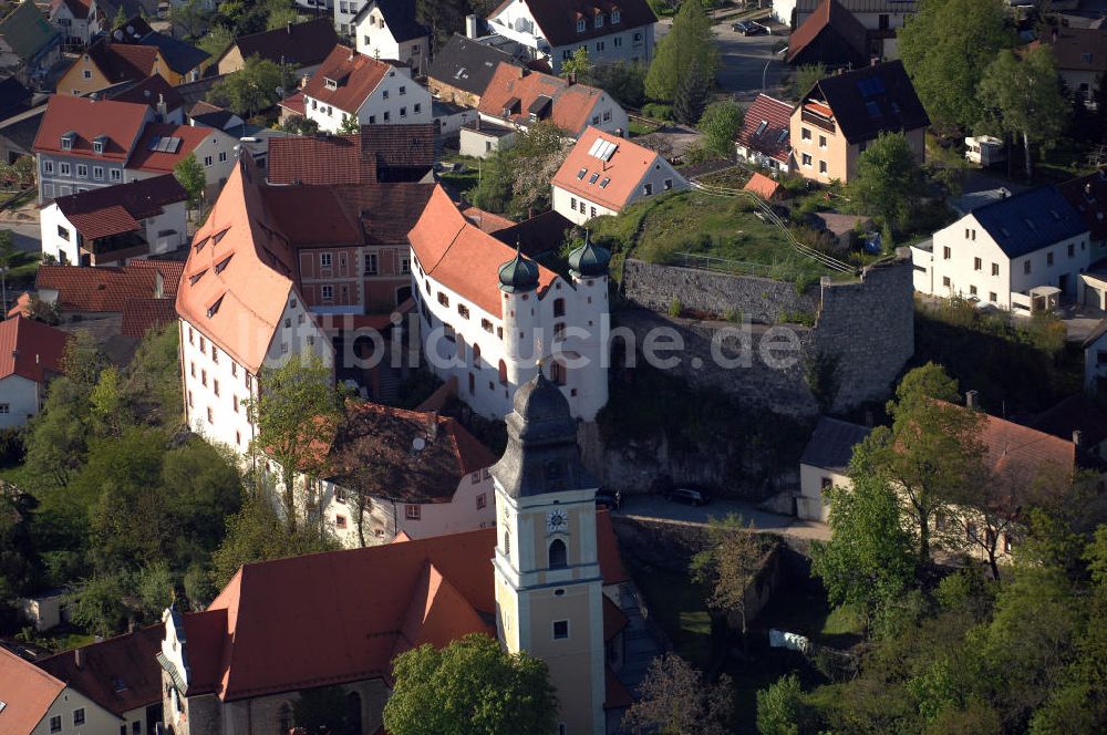 Parsberg aus der Vogelperspektive: Burg Parsberg in Parsberg