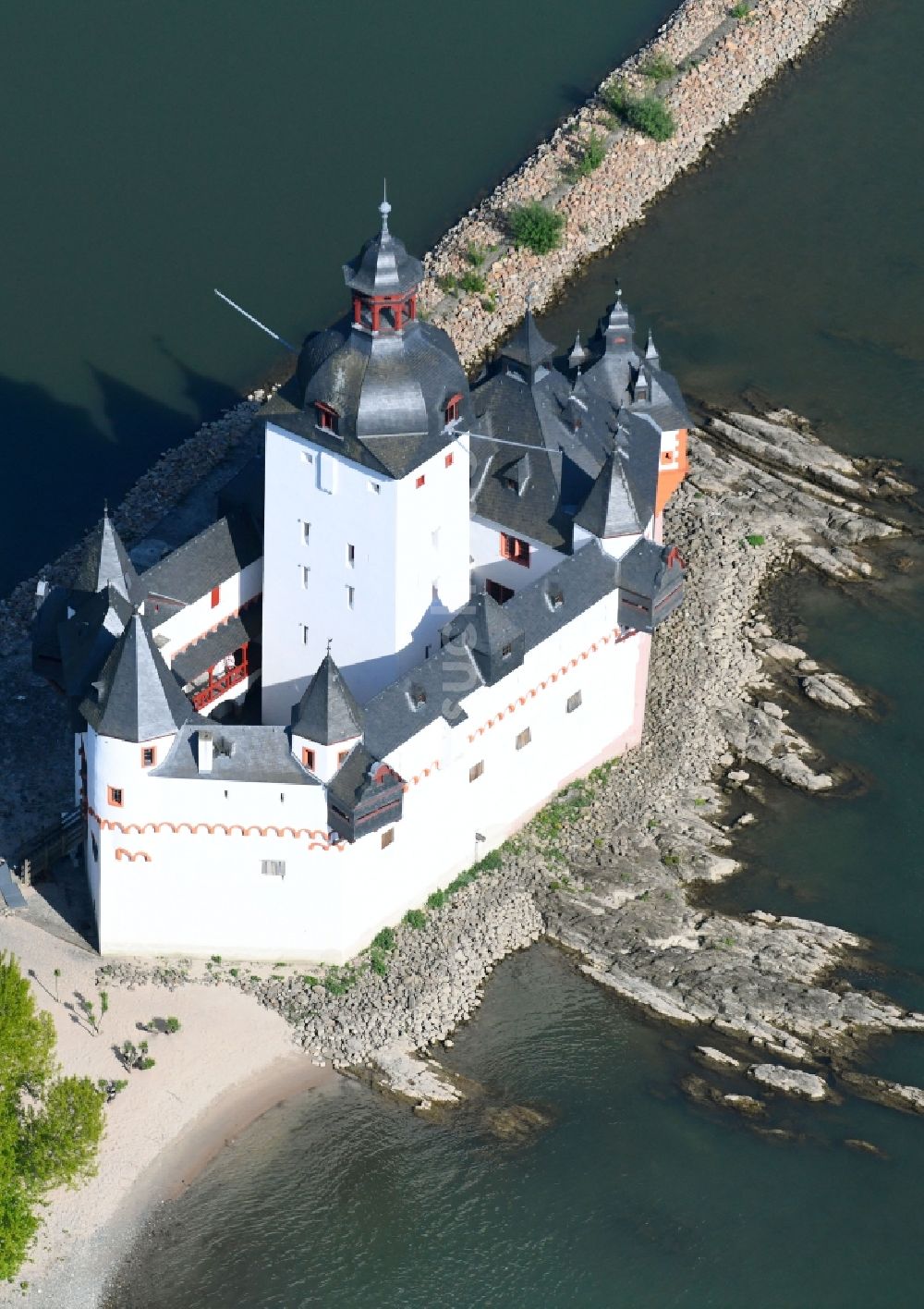 Kaub aus der Vogelperspektive: Burg Pfalzgrafenstein Castle im Ortsteil Falkenau in Kaub im Bundesland Rheinland-Pfalz, Deutschland