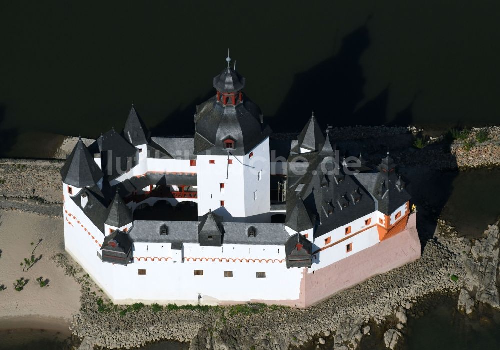 Kaub von oben - Burg Pfalzgrafenstein Castle im Ortsteil Falkenau in Kaub im Bundesland Rheinland-Pfalz, Deutschland