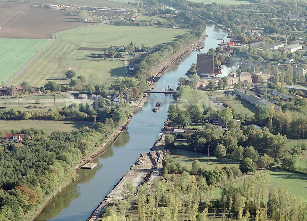 Burg / Sachsen-Anhalt aus der Vogelperspektive: Burg / Sachsen-Anhalt Umbau des Elbe-Havel-Kanal bei Burg 14.10.2003