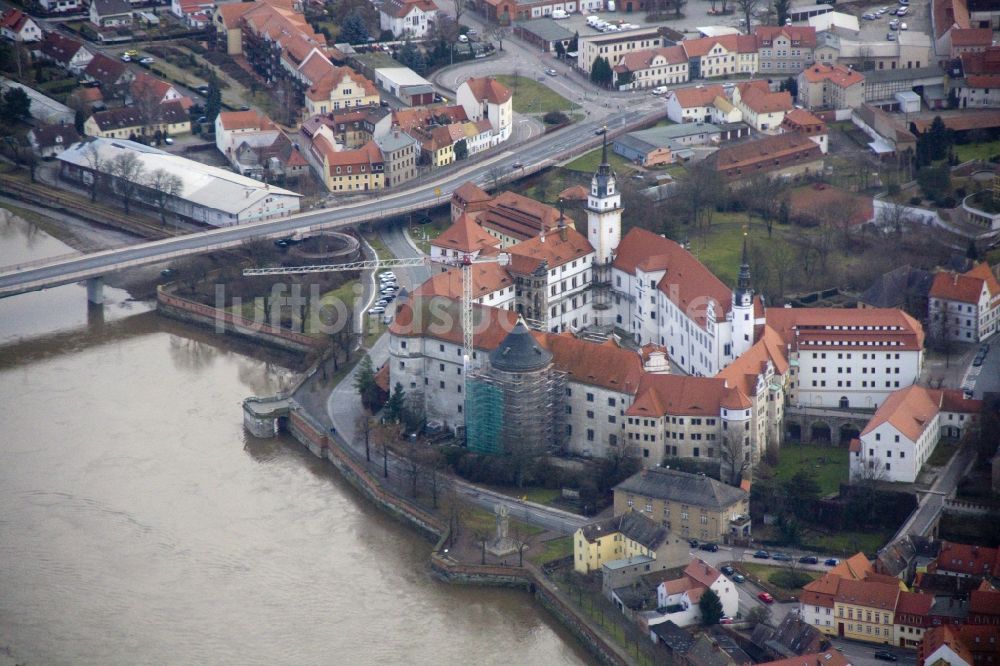 Luftaufnahme Torgau - Burg / Schloss Hartenfels in Torgau an der Elbe im Freistaat Sachsen