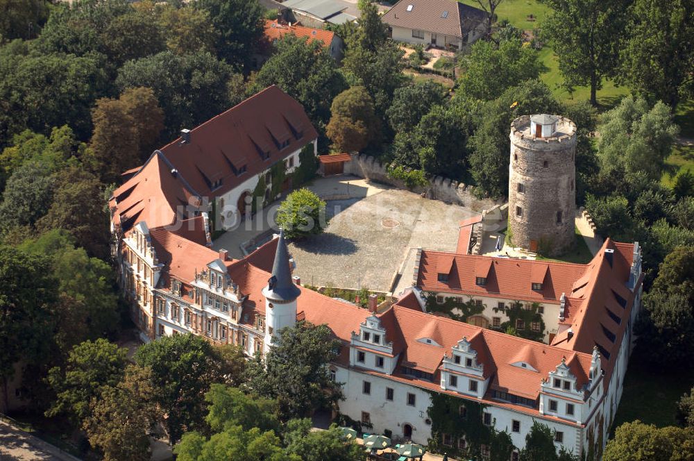 Schkopau aus der Vogelperspektive: Burg und Schlosshotel in Schkopau