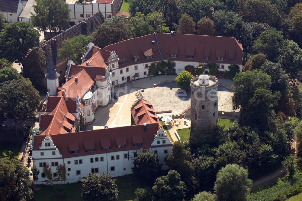 Schkopau aus der Vogelperspektive: Burg und Schlosshotel in Schkopau