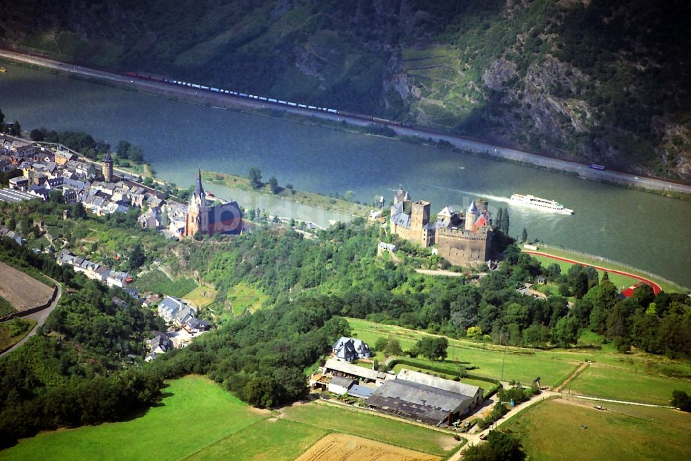 Oberwesel von oben - Burg Schönburg in Oberwesel im Bundesland Rheinland-Pfalz