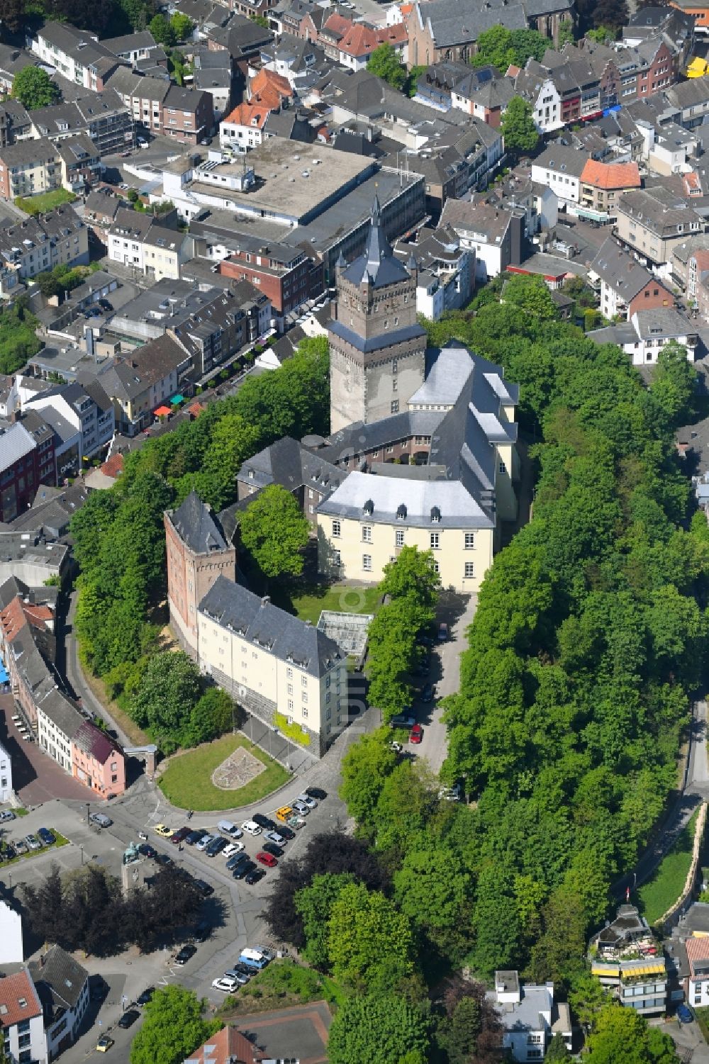 Luftaufnahme Kleve - Burg Schwanenburg in Kleve im Bundesland Nordrhein-Westfalen, Deutschland