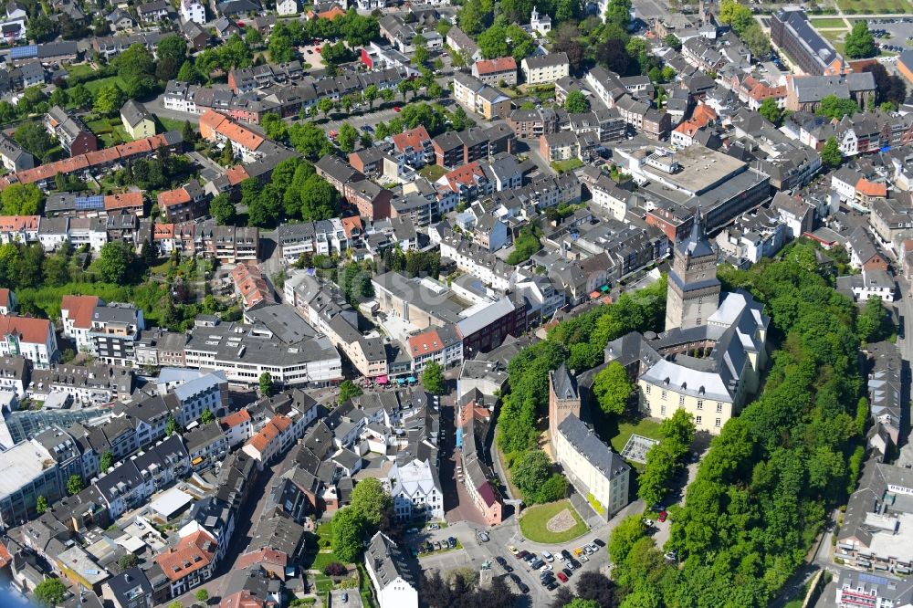 Kleve von oben - Burg Schwanenburg in Kleve im Bundesland Nordrhein-Westfalen, Deutschland