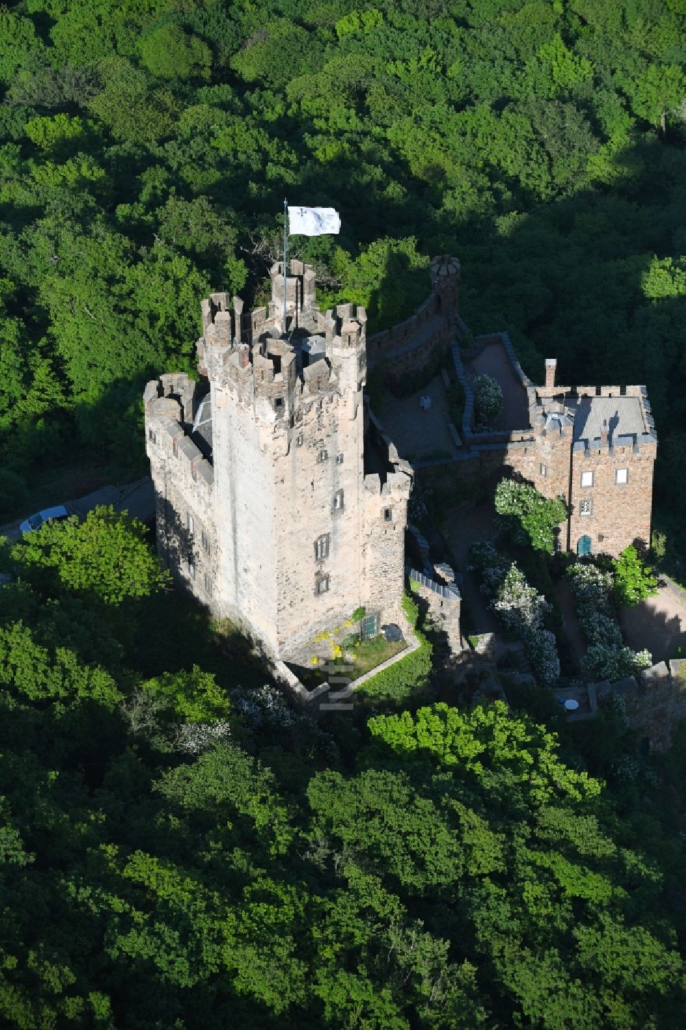 Luftaufnahme Niederheimbach - Burg Sooneck Castle in Niederheimbach im Bundesland Rheinland-Pfalz, Deutschland