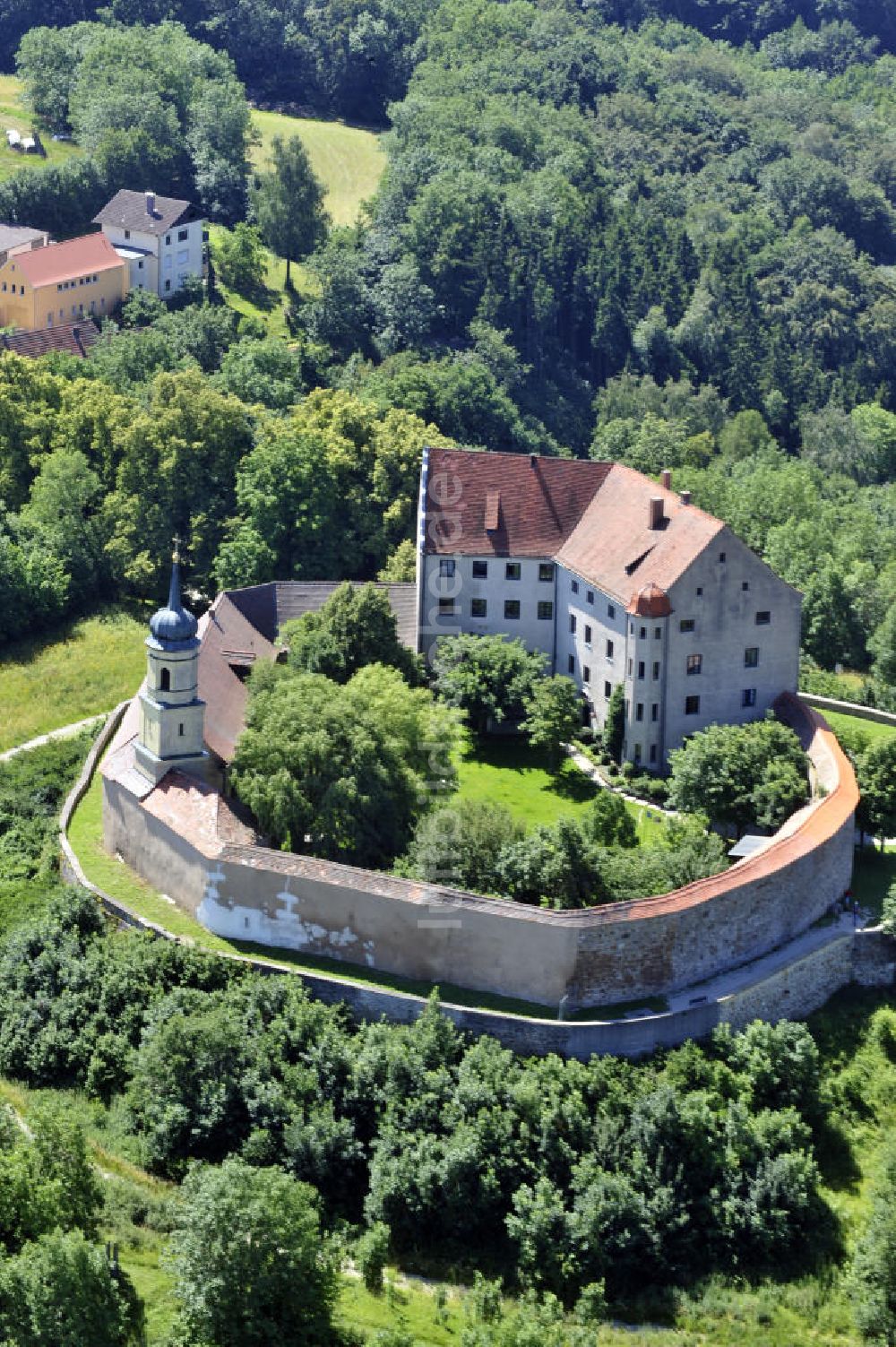 Luftbild Gnotzheim - Burg Spielberg in Gnotzheim, Bayern