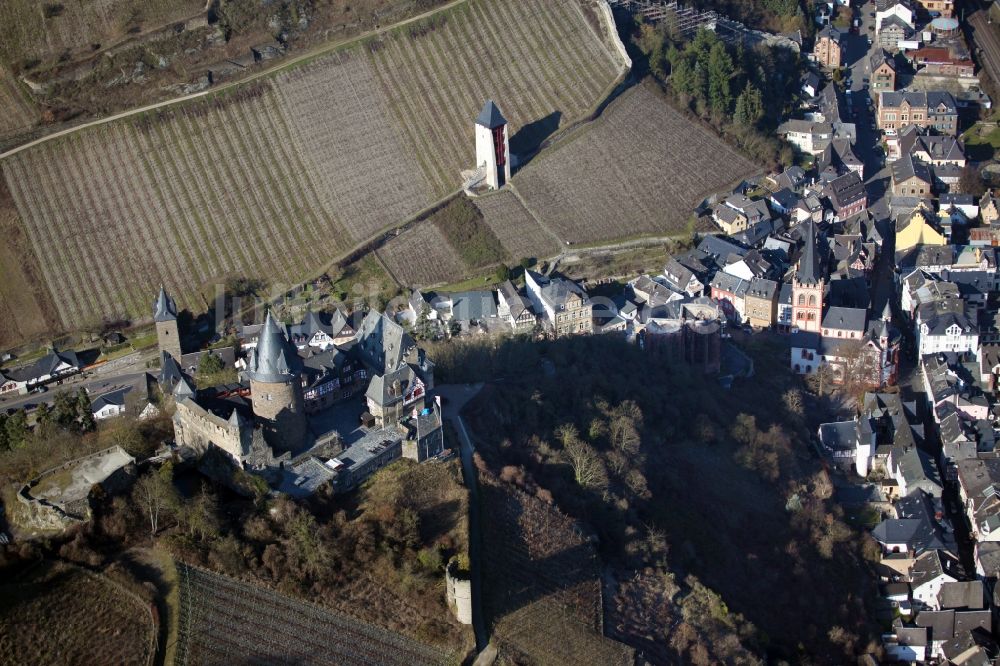 Bacharach aus der Vogelperspektive: Burg Stahleck über Bacharach im Bundesland Rheinland-Pfalz