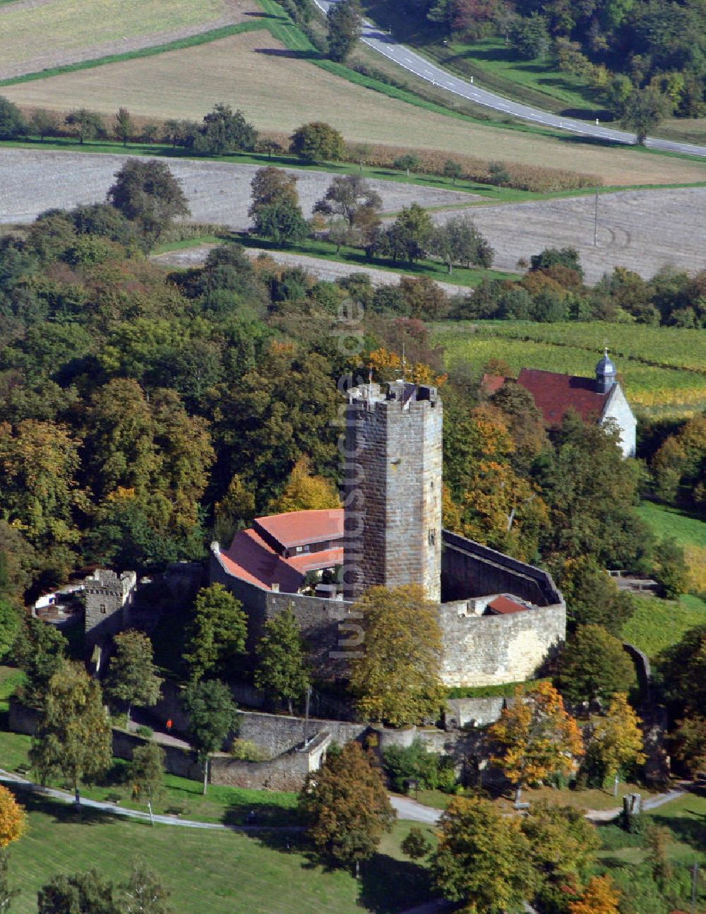 Weiler aus der Vogelperspektive: Burg Steinsberg