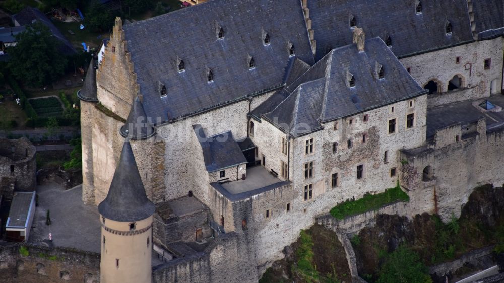 Luftbild Vianden - Burg Vianden in Vianden in Diekirch, Luxemburg