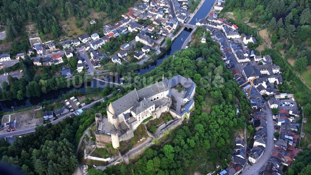 Luftbild Vianden - Burg Vianden in Vianden in Diekirch, Luxemburg