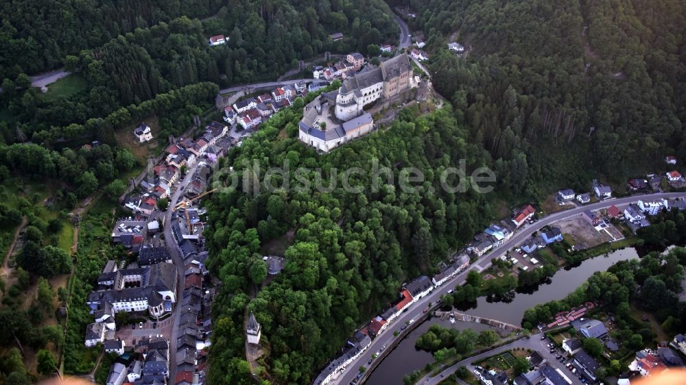 Luftbild Vianden - Burg Vianden in Vianden in Diekirch, Luxemburg