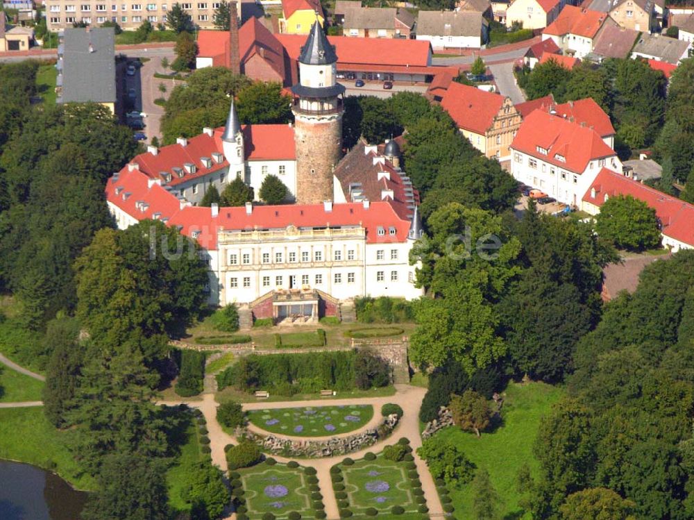 Luftaufnahme Wiesenburg - Burg Wiesenburg