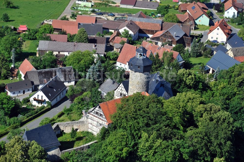 Sanspareil von oben - Burg Zwernitz - eine mittelalterliche Burganlage in Sanspareil im Landkreis Kulmbach im Bundesland Bayern