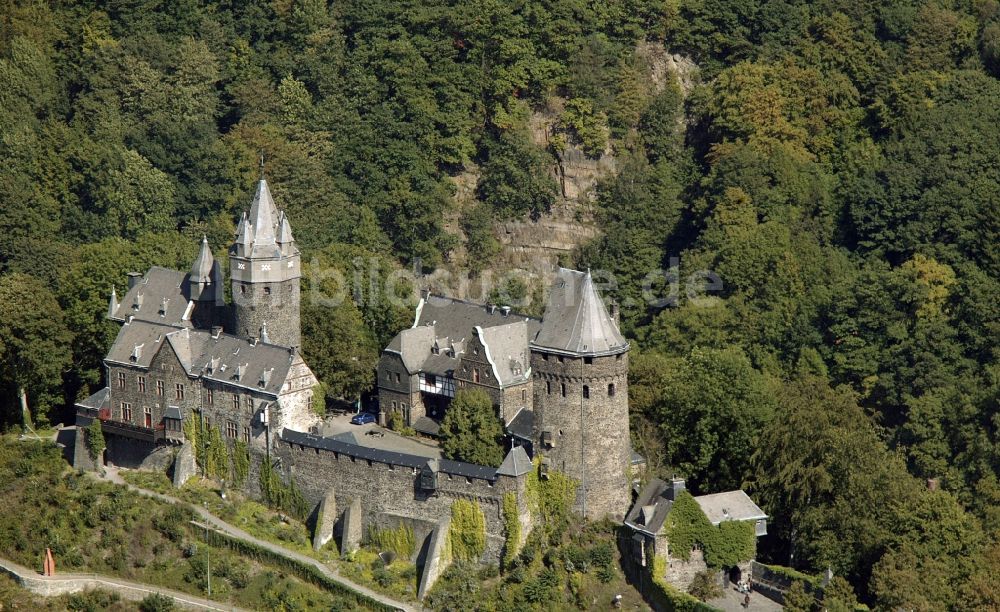 Altena von oben - Burganlage der Burg Altena in Altena im Bundesland Nordrhein-Westfalen, Deutschland