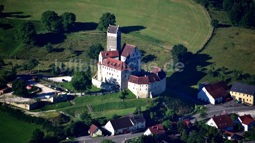 Dischingen von oben - Burganlage der Burg Katzenstein in Dischingen im Bundesland Baden-Württemberg