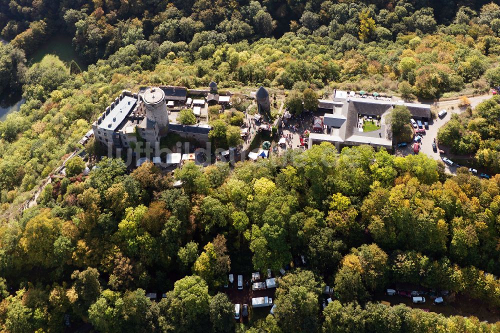 Luftbild Roes - Burganlage Burg Pyrmont in Roes im Bundesland Rheinland-Pfalz, Deutschland