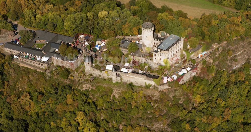 Luftaufnahme Roes - Burganlage Burg Pyrmont in Roes im Bundesland Rheinland-Pfalz, Deutschland