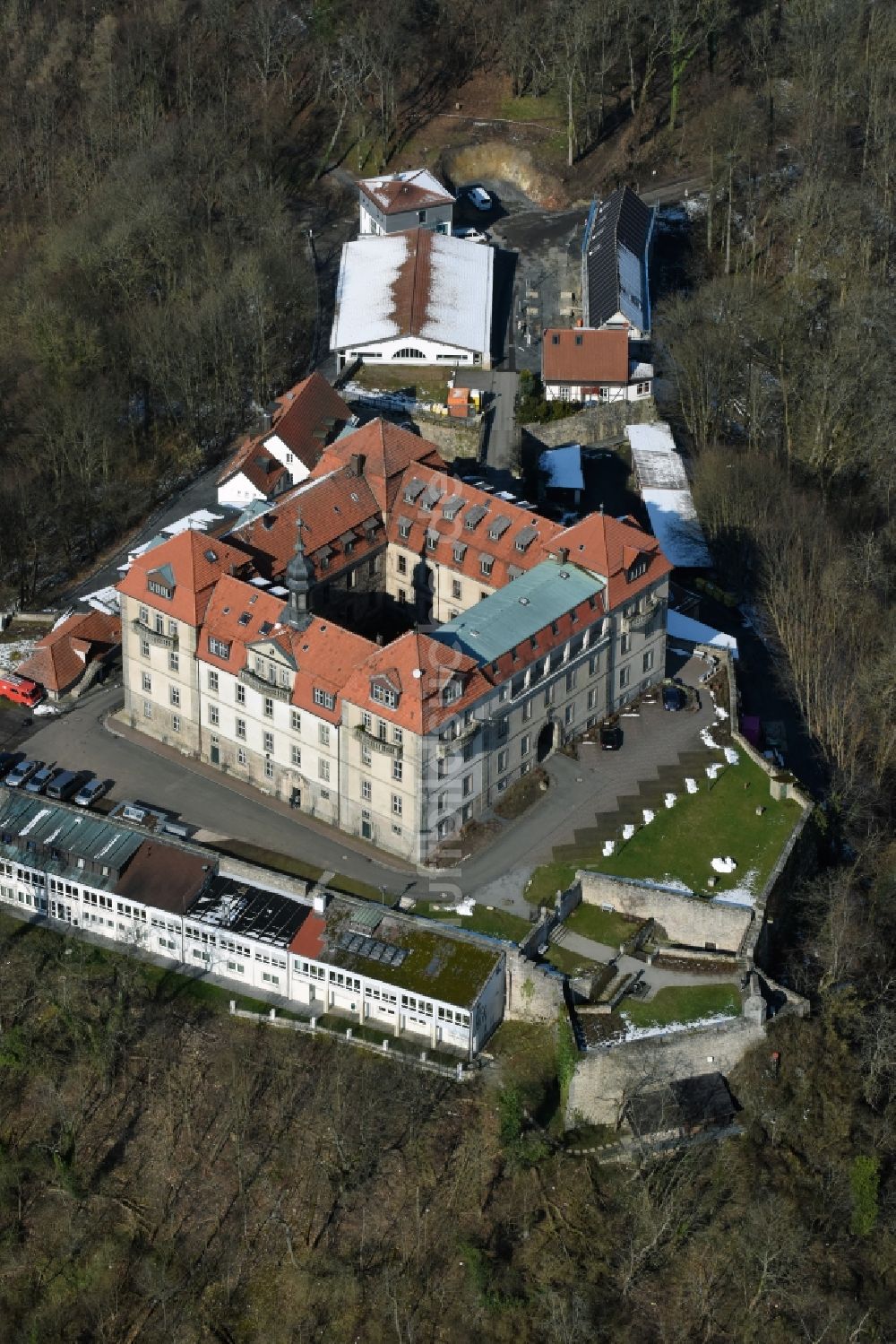 Luftbild Hofbieber - Burganlage des Internat Schloss Bieberstein mit der Hermann Lietz Schule in Hofbieber im Bundesland Hessen