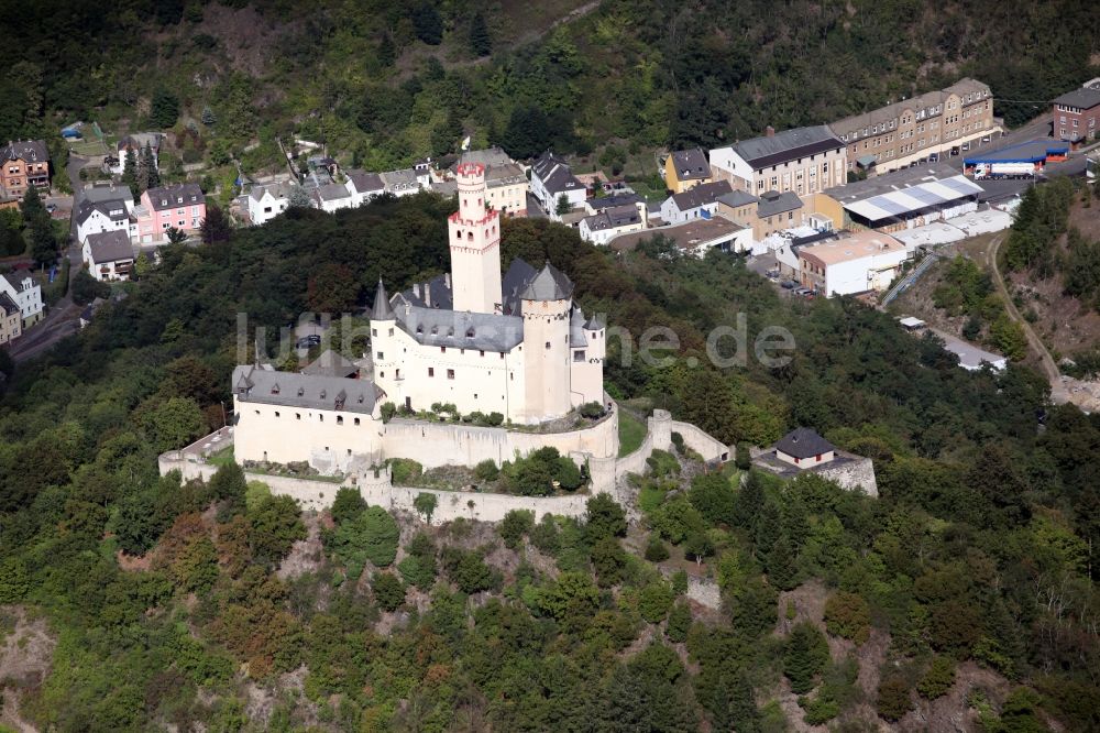 Braubach von oben - Burganlage der Marksburg bei Braubach im Bundesland Rheinland-Pfalz