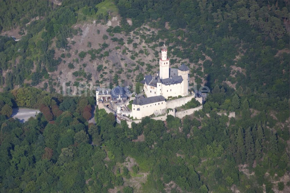 Luftaufnahme Braubach - Burganlage der Marksburg bei Braubach im Bundesland Rheinland-Pfalz