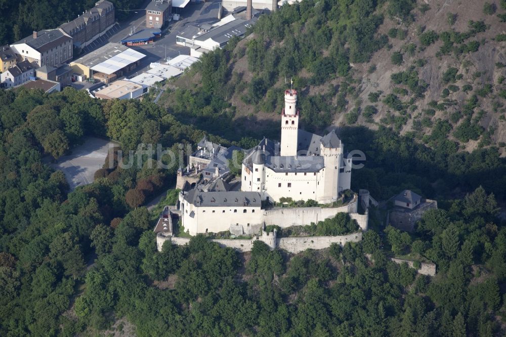 Braubach aus der Vogelperspektive: Burganlage der Marksburg bei Braubach im Bundesland Rheinland-Pfalz