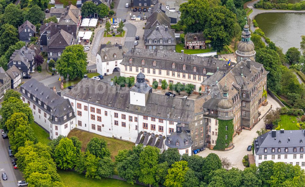 Luftbild Bad Berleburg - Burganlage Schloß Berleburg in Bad Berleburg im Bundesland Nordrhein-Westfalen, Deutschland