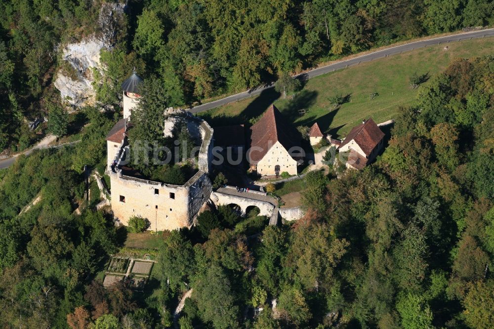 Arlesheim aus der Vogelperspektive: Burganlage des Schloss Birseck in Arlesheim in Basel-Landschaft, Schweiz